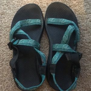 Chaco’s size 10